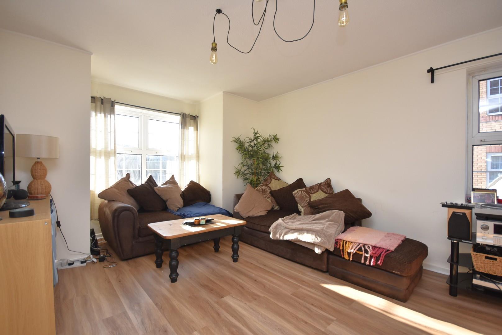 8 Parkview Court, Andrew Road, Penarth, CF64 2NS